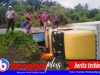 Truk Paket Shopee Tergelincir ke Sungai Desa Manyula Kintom, Pengemudi Selamat